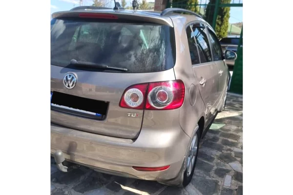 Auto in Vendita a Tirana, Volkswagen, 2011 Diesel,Kambio Automatik Pagamento 6,500  Euro.