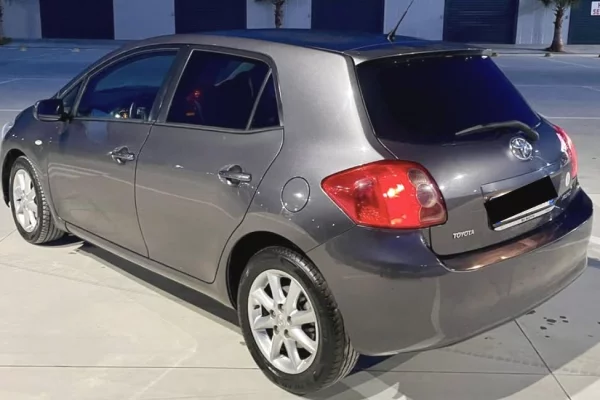 Auto in Vendita a Fier, Toyota, 2008 Diesel,Kambio Manual Pagamento 4,400  Euro.