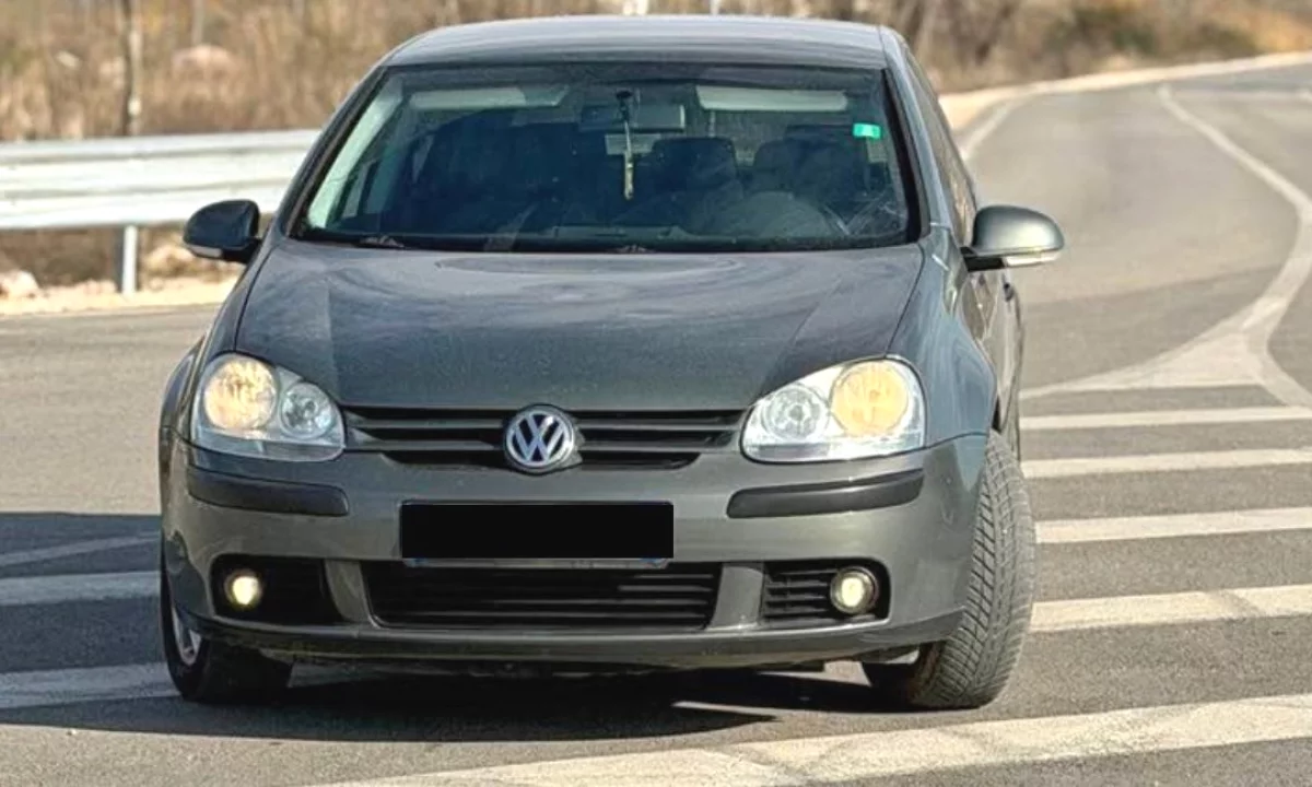 Auto in Vendita a Pogradec, Volkswagen, 2004 gasoline-gas,Kambio Manual Pagamento 3,200  Euro.