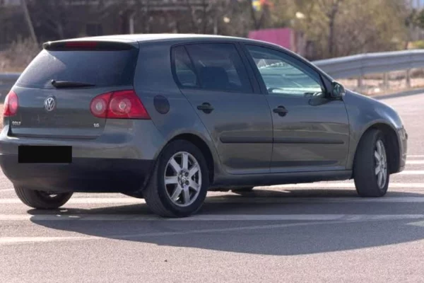 Auto in Vendita a Pogradec, Volkswagen, 2004 gasoline-gas,Kambio Manual Pagamento 3,200  Euro.