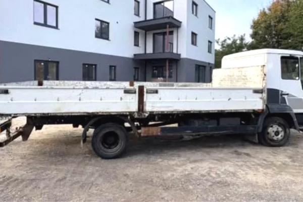 Auto in Vendita a Tirana, Man, 1993 Diesel,Kambio Manual Pagamento 8,000  Euro.