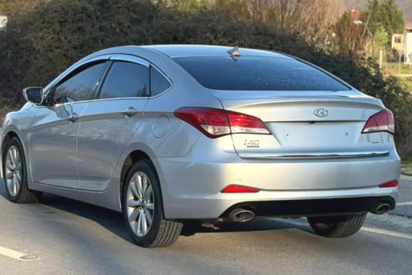 Auto in Vendita a Tirana, Hyundai, 2013 Diesel,Kambio Automatik Pagamento 5,800  Euro.