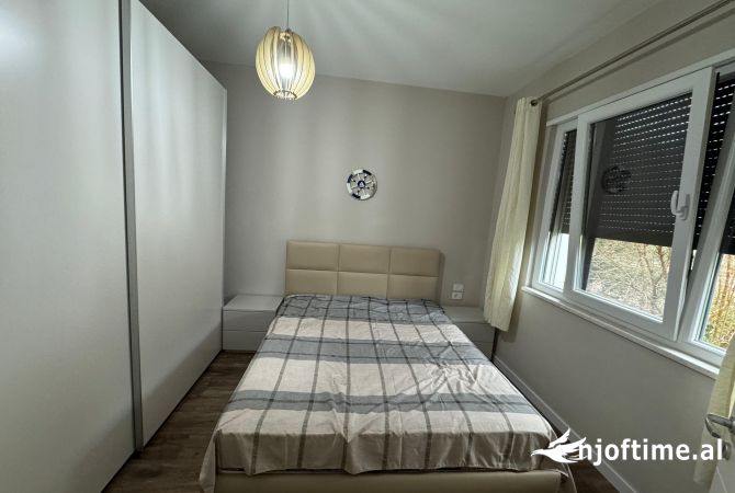 Shtepi ne shitje Apartament ne Durres, 2+1, Mobilimi E mobiluar, Pagesa 270,000  Euro.