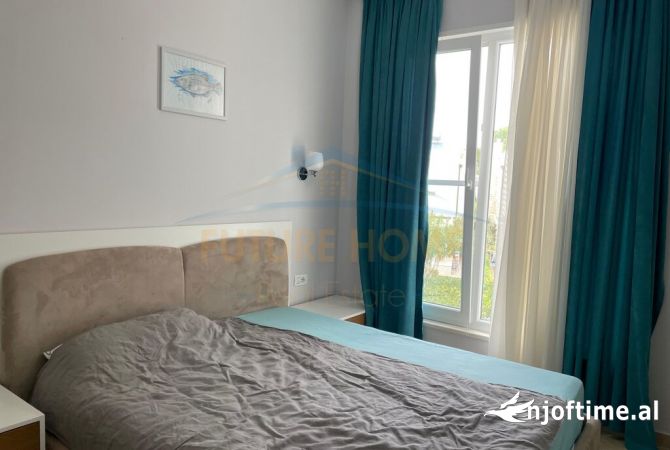 Shtepi ne shitje Apartament ne Durres, 2+1, Mobilimi E mobiluar, Pagesa 190,000  Euro.
