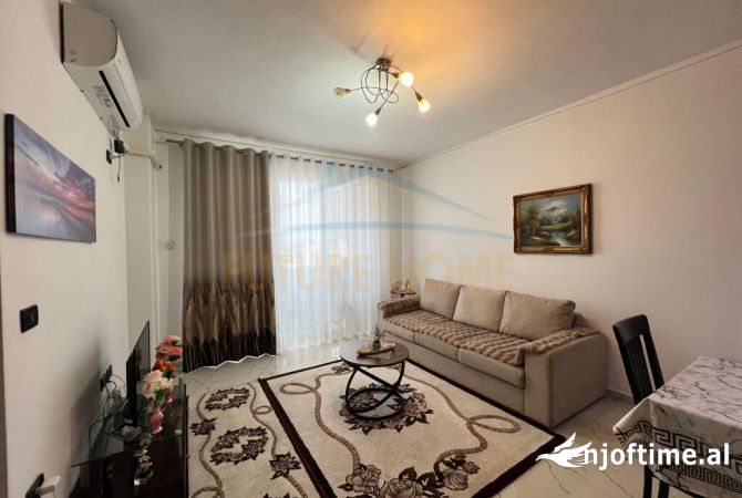 Shtepi ne shitje Apartament ne Durres, 2+1, Mobilimi E mobiluar, Pagesa 93,000  Euro.