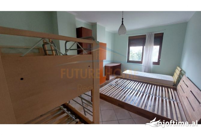 Shtepi ne shitje Apartament ne Durres, 2+1, Mobilimi E mobiluar, Pagesa 80,000  Euro.