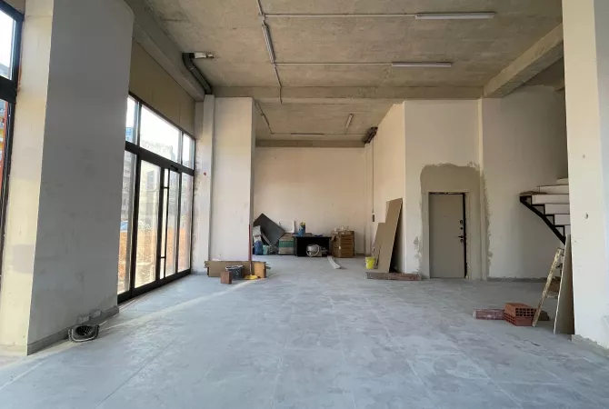 Business Property for Rent 1+1 in Tirana - 1,200 Euro
