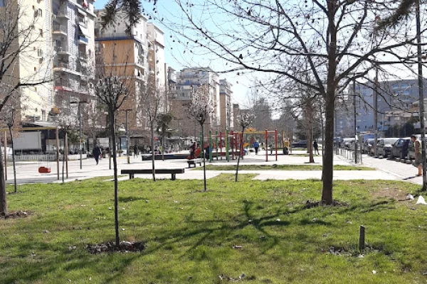 Shtepi me qera 2+1 ne Tirane - 650 Euro