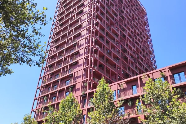 Ambient biznesi me qera 3+1 ne Tirane - 2,000 Euro