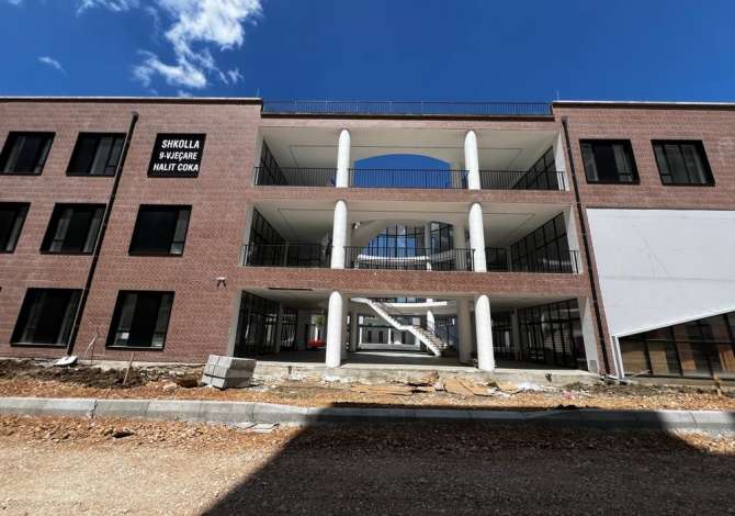 Shtepi ne shitje Apartament ne Tirane, 1+1, Mobilimi Bosh, pa mobiluar, Pagesa 59,990  Euro.