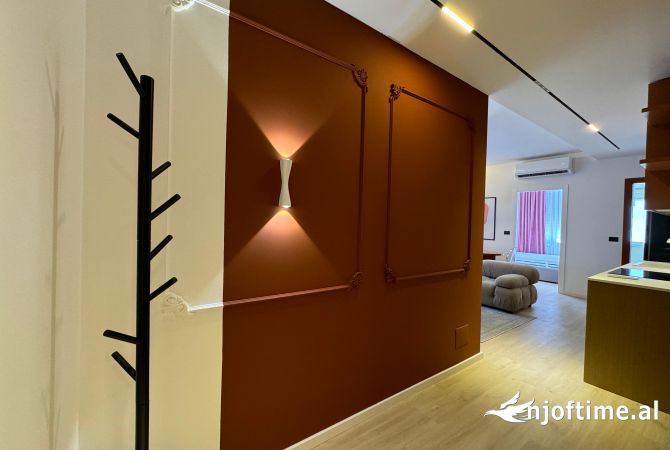 Shtepi ne shitje Apartament ne Tirane, 1+1, Mobilimi E mobiluar, Pagesa 155,000  Euro.