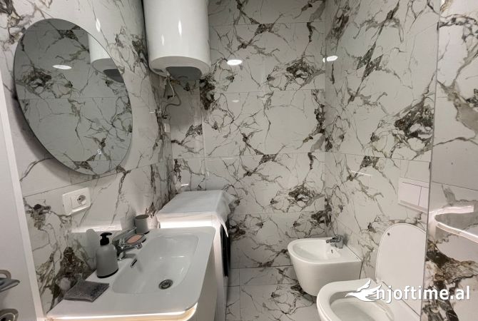 Shtepi me qera Apartament ne Tirane, 1+1, Mobilimi E mobiluar, Pagesa 500  Euro.