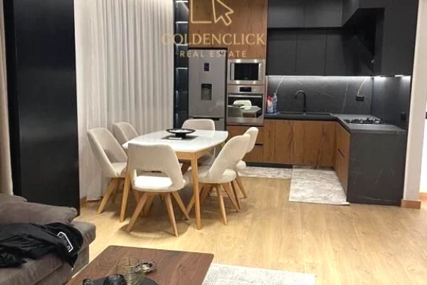 Shtepi me qera 2+1 ne Tirane - 700 Euro