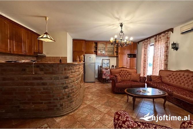 Shtepi me qera 2+1 ne Tirane - 730 Euro