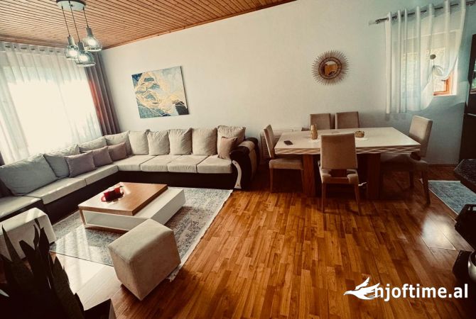 Shtepi me qera 2+1 ne Tirane - 550 Euro