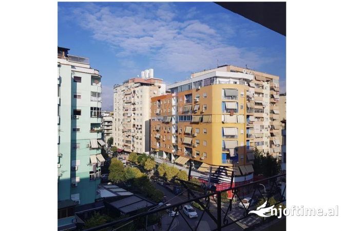 Ambient biznesi ne shitje 1+1 ne Tirane - 122,000 Euro