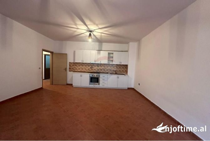 Shtepi ne shitje 2+1 ne Tirane - 136,000 Euro
