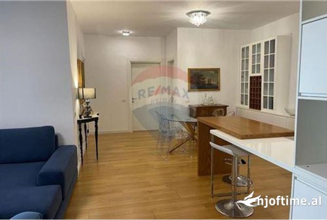 Shtepi me qera 2+1 ne Tirane - 700 Euro
