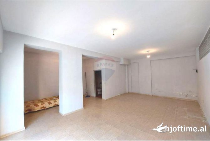 Ambient biznesi ne shitje 1+1 ne Tirane - 88,000 Euro