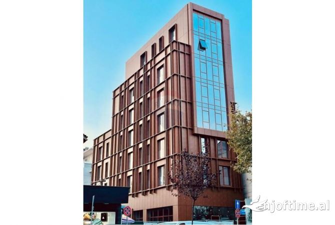 Ambient biznesi me qera 3+1 ne Tirane - 1,500 Euro