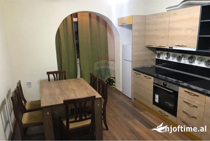 Shtepi ne shitje 1+1 ne Tirane - 9,800,000 Leke