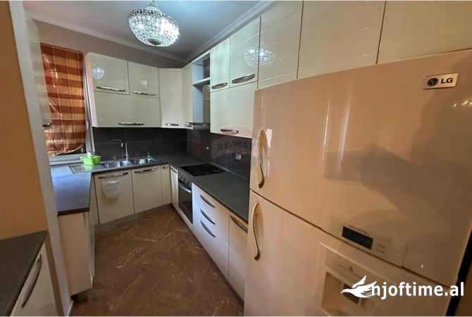 Shtepi me qera 1+1 ne Tirane - 80,000 Leke