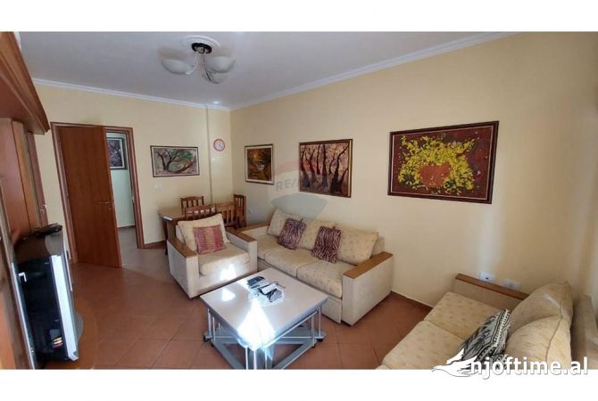 Shtepi me qera 1+1 ne Tirane - 60,000 Leke