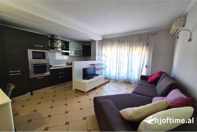 Shtepi me qera 2+1 ne Tirane - 600 Euro