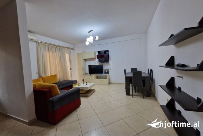 Shtepi me qera 2+1 ne Tirane - 500 Euro