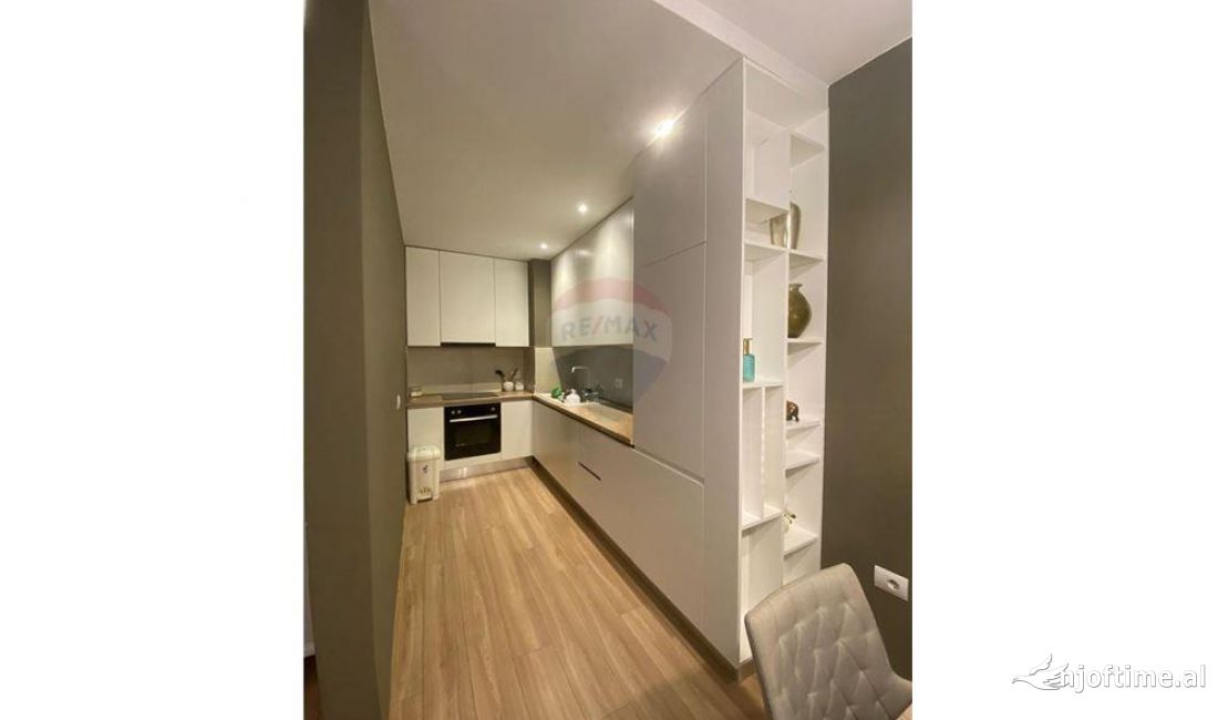 Shtepi me qera Apartament ne Tirane, 2+1, Mobilimi E mobiluar, Pagesa 600  Euro.