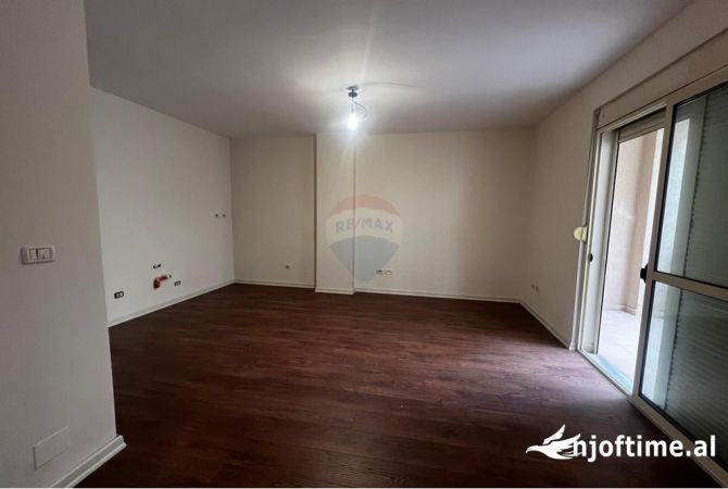 Shtepi ne shitje 1+1 ne Tirane - 140,000 Euro
