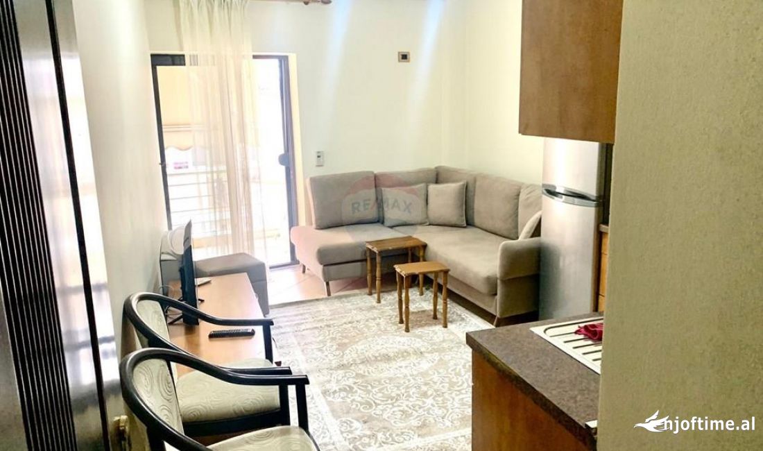 Shtepi me qera Apartament ne Tirane, 1+1, Mobilimi E mobiluar, Pagesa 50,000  Leke.