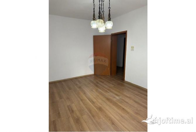 Shtepi me qera 1+1 ne Tirane - 550 Euro