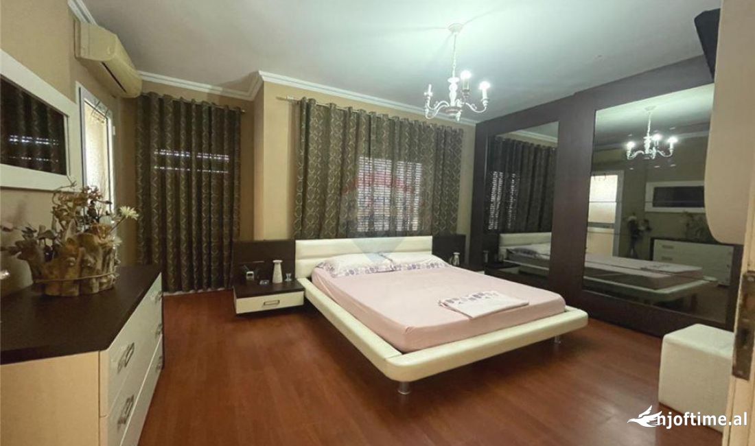 Shtepi me qera Apartament ne Tirane, 2+1, Mobilimi E mobiluar, Pagesa 450  Euro.