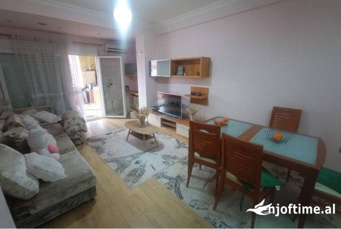 Shtepi ne shitje 2+1 ne Tirane - 180,000 Euro