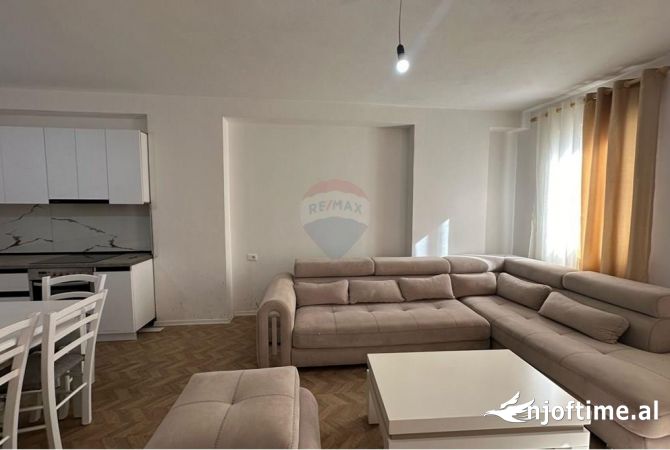 Shtepi me qera 2+1 ne Tirane - 650 Euro