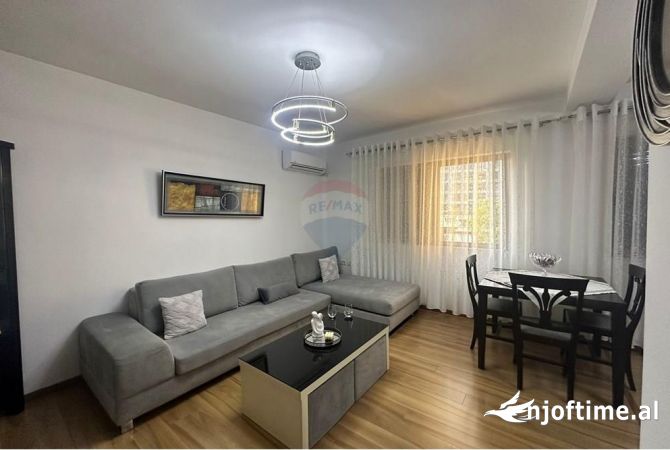 Shtepi me qera 3+1 ne Tirane - 800 Euro