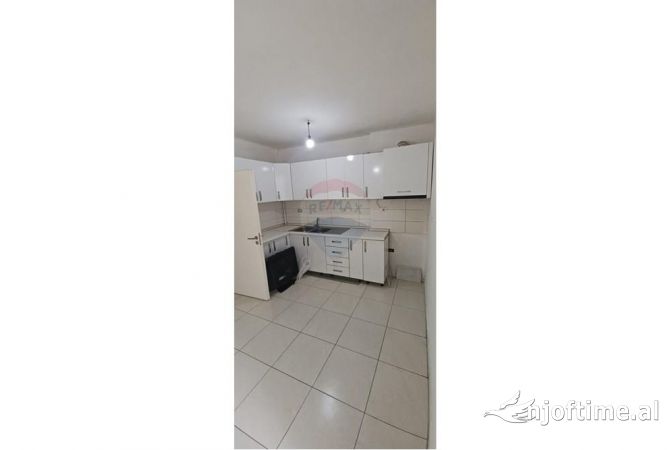 Shtepi me qera 3+1 ne Tirane - 400 Euro