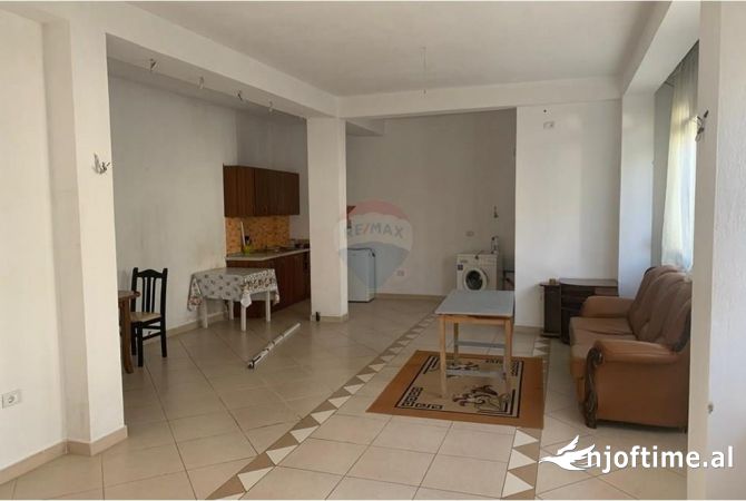 Shtepi me qera 1+1 ne Tirane - 300 Euro