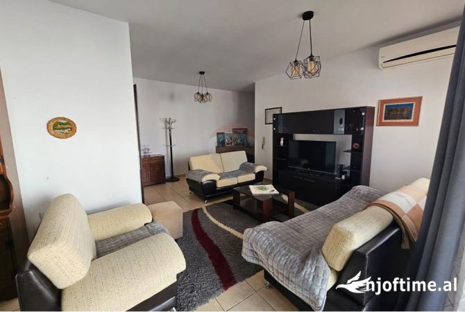 Shtepi me qera 2+1 ne Tirane - 600 Euro