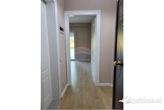 Shtepi me qera 1+1 ne Tirane - 400 Euro