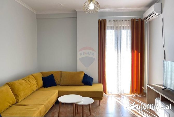 Shtepi me qera 1+1 ne Tirane - 50,000 Leke