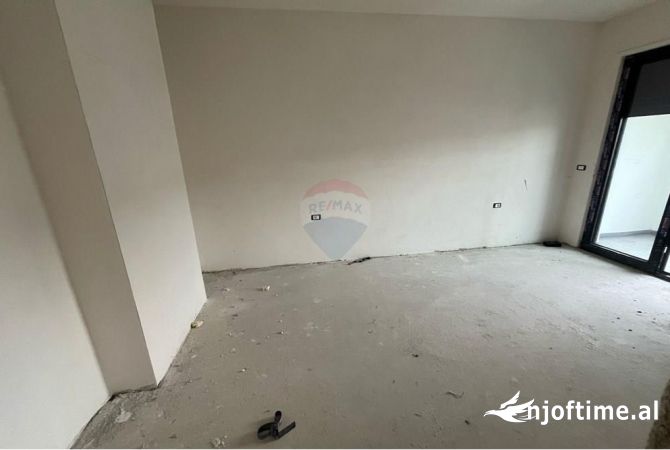 Shtepi ne shitje 1+1 ne Tirane - 180,000 Euro