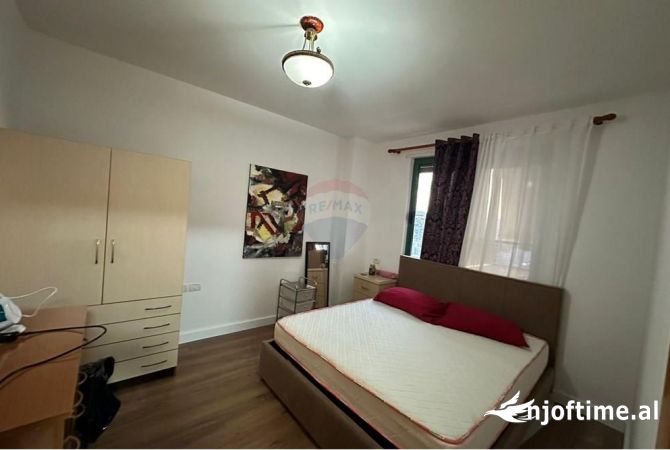 Shtepi me qera 2+1 ne Tirane - 750 Euro