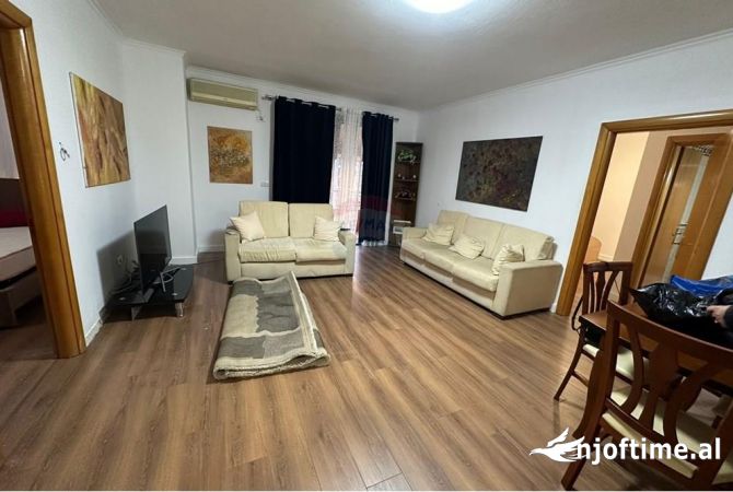 Shtepi me qera 2+1 ne Tirane - 750 Euro