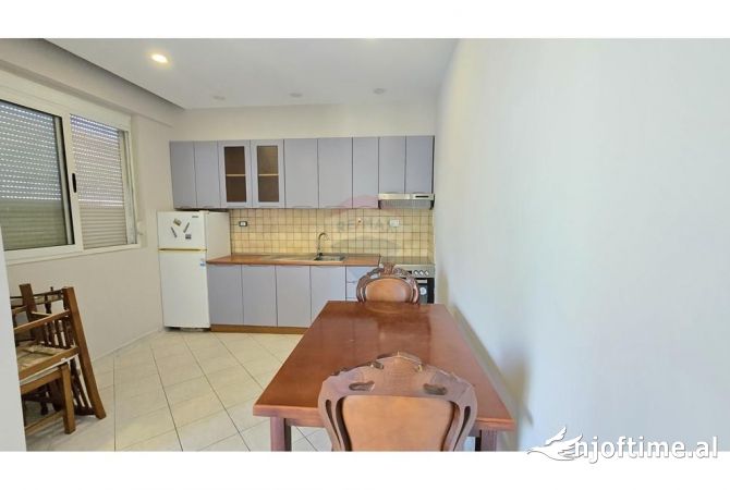 Shtepi me qera 2+1 ne Tirane - 550 Euro