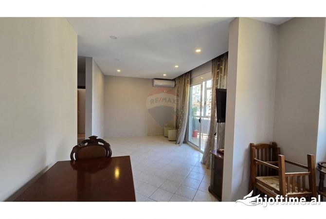 Shtepi me qera 2+1 ne Tirane - 550 Euro