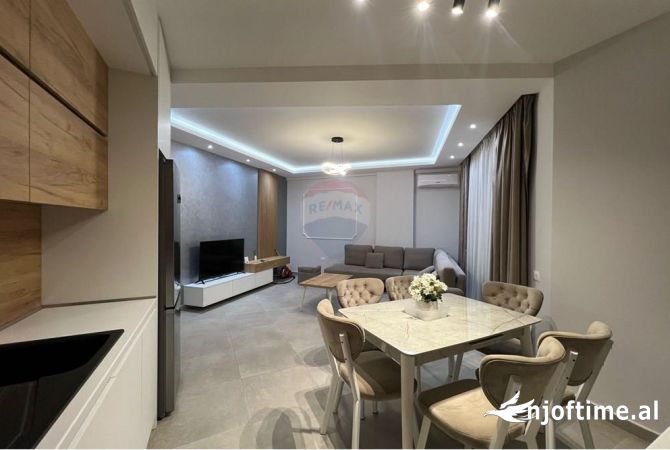 Shtepi me qera 2+1 ne Tirane - 800 Euro