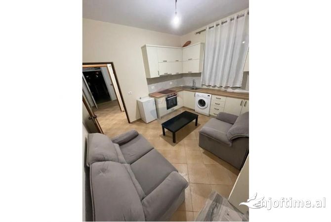 Shtepi me qera 1+1 ne Tirane - 300 Euro
