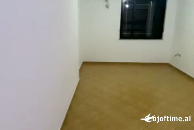 Shtepi me qera 2+1 ne Tirane - 35,000 Leke